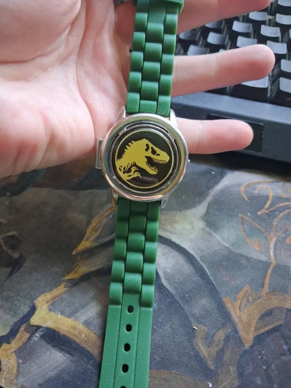 Jurassic Park watch **needs battery**